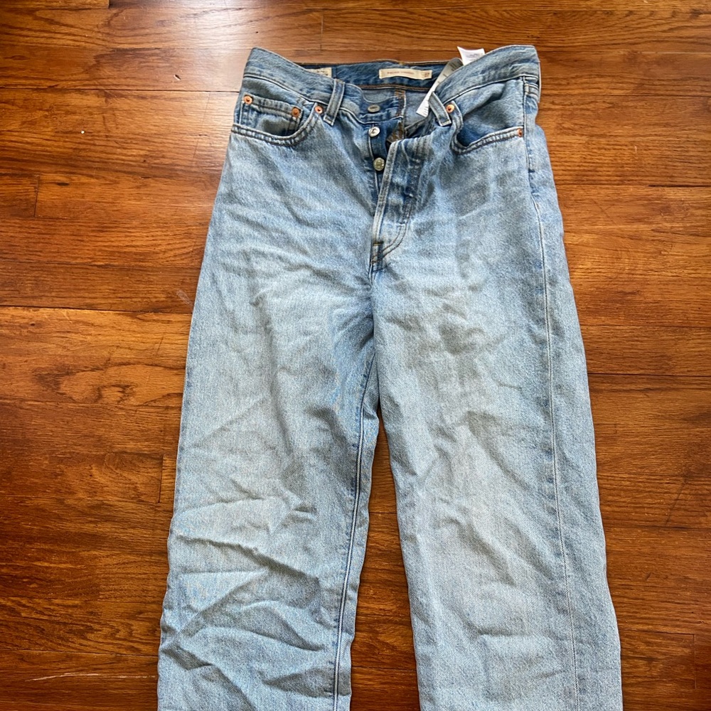 Levi’s ribcage straight jeans!!